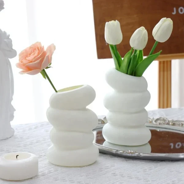 Nordic Spiral Flower Vase - Image 3